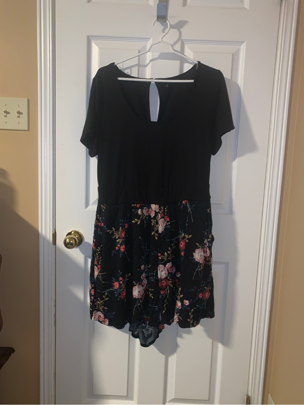 Torrid Floral Print Knit to Woven Romper Black Size 1X
